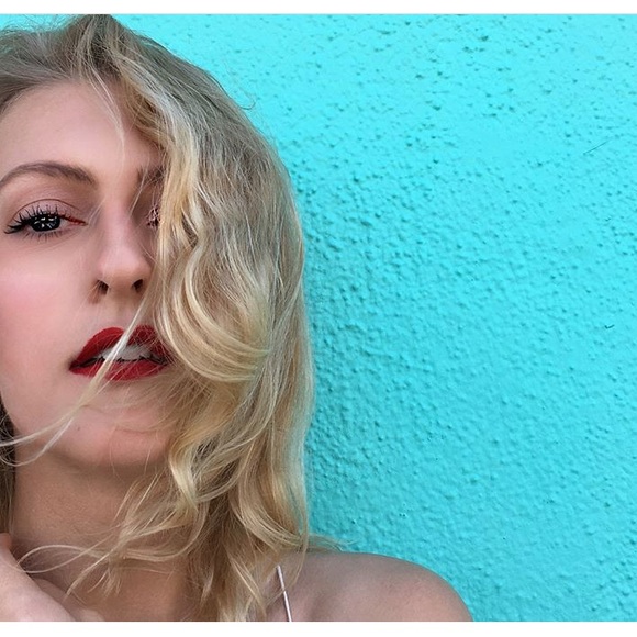 Meet your Posher, Victoria - Picture 1 of 1